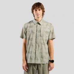 Koszula turystyczna męska Odlo Essential S/S Print Shirt S/S. Białe koszule męskie Odlo, m, bez wzorów, bez kołnierzyka, bez ramiączek. Za 255.99 zł.