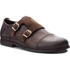 Półbuty GUESS - FMDAR4 LEA13 BROWN. Codzienne półbuty męskie marki Guess. W wyprzedaży za 389.00 zł.