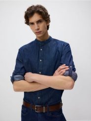 Jeansowa koszula ze stójką - granatowy. Niebieskie koszule męskie Reserved, l, bez wzorów, z denimu, bez kołnierzyka, bez ramiączek. Za 119.99 zł.