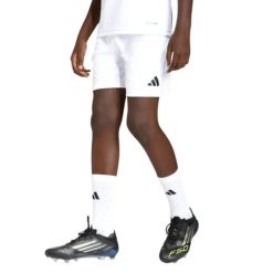 Spodenki sportowe piłkarskie Adidas Entrada 26. Białe szorty sportowe męskie ADIDAS, bez wzorów, klasyczne, z standardowym stanem. Za 49.99 zł.