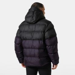 Kurtka z kapturem Helly Hansen Active. Fioletowe kurtki męskie Helly Hansen, m, bez wzorów, z puchu, bez ramiączek, z kapturem. W wyprzedaży za 885.50 zł.