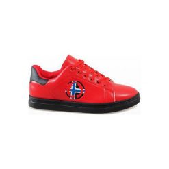 Czerwone męskie trampki D20533. Czerwone trampki męskie ButyModne, bez wzorów, z materiału, casualowe, bez zapięcia. W wyprzedaży za 55.00 zł.