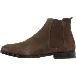 Royal RepubliQ CAST CLASSIC CHELSEA Botki hiking green. Sztyblety męskie marki Royal RepubliQ. Za 799.00 zł.