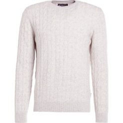 Barbour SANDA CREW Sweter ecru. Swetry męskie marki Barbour. W wyprzedaży za 349.30 zł.