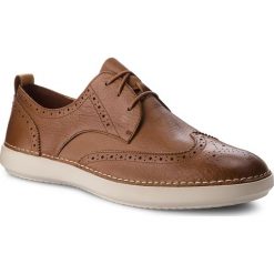 Półbuty CLARKS - Komuter Run 261327357 Tan Tumbled. Brązowe codzienne półbuty męskie Clarks, z materiału. W wyprzedaży za 229.00 zł.