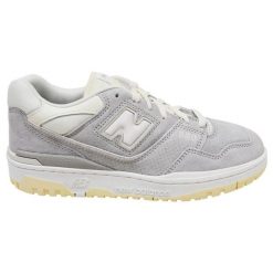 Buty sportowe sneakersy New Balance 550 szare - BB550SLB. Szare buty sportowe na co dzień męskie New Balance, bez wzorów, sportowe, bez ramiączek, bez kaptura, do koszykówki. Za 777.62 zł.
