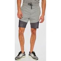 Under Armour - Szorty. Szorty sportowe męskie marki Under Armour. W wyprzedaży za 179.90 zł.