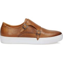 Brązowe trampki męskie. Buty sportowe na co dzień męskie marki Kazar. Za 449.00 zł.