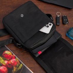 Torba męska skórzana na ramię zgrabna elegancka Beltimore czarna N36. Czarne torby męskie na ramię bez wzorów, eleganckie, na ramię. Za 199.99 zł.