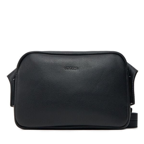 Saszetka Calvin Klein. Czarne saszetki męskie Calvin Klein, bez wzorów, małe. Za 219.99 zł.