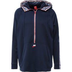 Nike Sportswear TAPED HALF Bluza z kapturem dark blue. Bluzy nierozpinane męskie Nike Sportswear. Za 359.00 zł.