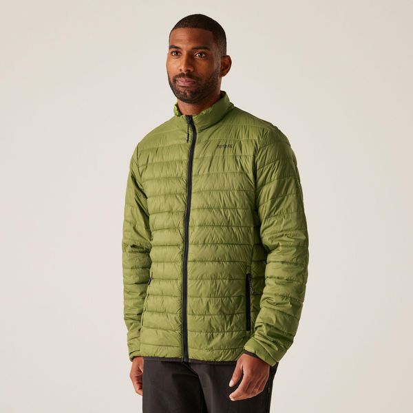 Męska pikowana kurtka Hillpack. Zielone kurtki męskie Regatta, m, bez wzorów, z puchu, sportowe, bez ramiączek, bez kaptura. Za 99.99 zł.