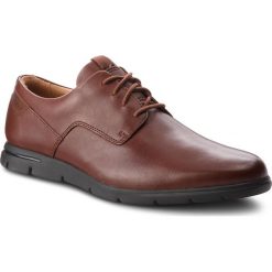 Półbuty CLARKS - Vennor Walk 261364217 Mahogany Leather. Brązowe codzienne półbuty męskie Clarks, z materiału, eleganckie. Za 399.00 zł.