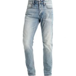 Denham RAZOR Jeansy Slim Fit lightblue denim. Niebieskie jeansy męskie Denham, z bawełny. W wyprzedaży za 411.75 zł.