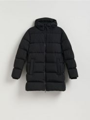 Pikowana kurtka z puchem - czarny. Czarne kurtki męskie Reserved, l, bez wzorów, z puchu, bez ramiączek, bez kaptura. Za 599.99 zł.