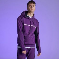 Bluza z kapturem kolekcja Whatever - Fioletowy. Bluzy nierozpinane męskie marki Cropp. Za 129.99 zł.