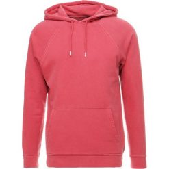 Samsøe & Samsøe TASH Bluza z kapturem brick red. Czerwone bluzy nierozpinane męskie Samsøe & Samsøe, m, z bawełny, z kapturem. W wyprzedaży za 399.20 zł.