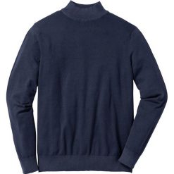 Sweter ze stójką Regular Fit bonprix ciemnoniebieski. Niebieskie swetry męskie bonprix, z dzianiny, klasyczne, z klasycznym kołnierzykiem. Za 79.99 zł.
