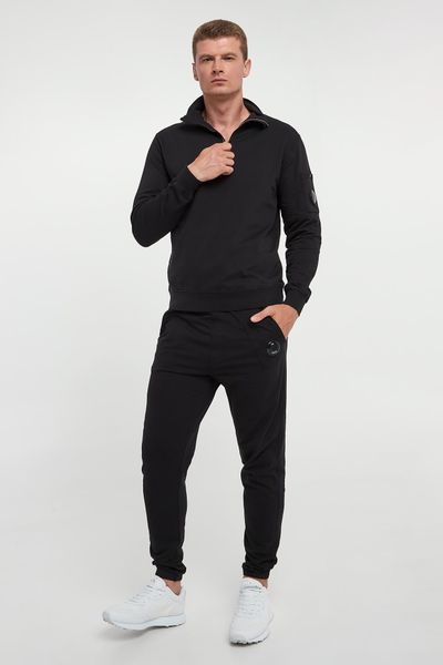 Spodnie dresowe męskie C.P. COMPANY. Spodnie dresowe męskie C.P. Company, bez wzorów, z dresówki. Za 959.00 zł.