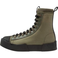 GStar RACKAM SCUBA II HIGH Botki sznurowane sage. Buty zimowe męskie marki G-Star. W wyprzedaży za 516.75 zł.