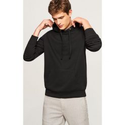 Bluza kangurka z kapturem - Czarny. Bluzy z kapturem męskie marki Reserved. Za 79.99 zł.