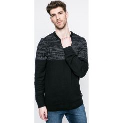 Blend - Sweter. Czarne swetry męskie Blend, z bawełny, z okrągłym kołnierzem, z krótkim rękawem. W wyprzedaży za 69.90 zł.