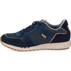 Wrangler tenisówki męskie Beyond Run 41 ciemnoniebieski. Niebieskie buty do biegania męskie Wrangler, bez wzorów, bez zapięcia, tenisowe. Za 359.00 zł.