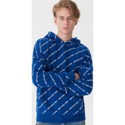 Bluza z nadrukiem all over - Niebieski. Bluzy nierozpinane męskie marki House. W wyprzedaży za 59.99 zł.