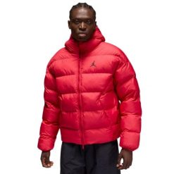 Kurtka zimowa Air Jordan Brooklyn Therma-FIT Puffer HV0532-687. Czerwone kurtki narciarskie i snowboardowe męskie Jordan, na zimę, m, bez wzorów, bez kaptura, narciarskie. Za 838.35 zł.