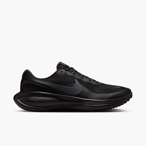 Buty do biegania męskie Nike Revolution 8. Czarne buty do biegania męskie Nike, bez wzorów, bez zapięcia, do biegania, nike revolution. Za 344.00 zł.