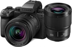 Aparat Panasonic Lumix S5 II X + S 20-60mm f/3.5-5.6 + S 50mm f/1.8 (DC-S5M2XWE). Bezlusterkowce PANASONIC. Za 11,706.00 zł.