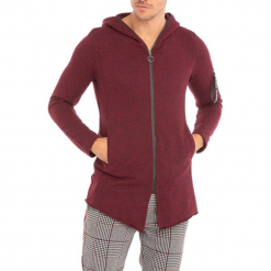 Sweter w kolorze bordowym. Czerwone swetry męskie RNT23, z kapturem. W wyprzedaży za 139.95 zł.