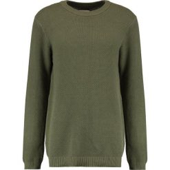 Samsøe & Samsøe BURTON Sweter dusty olive. Zielone swetry męskie Samsøe & Samsøe, z bawełny. W wyprzedaży za 359.25 zł.