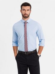 Bawełniana klasyczna koszula REGULAR - błękitna V1 - Rozmiar: L. Niebieskie koszule męskie Ombre Clothing, l, bez wzorów, z bawełny, bez kołnierzyka, bez ramiączek. W wyprzedaży za 79.99 zł.