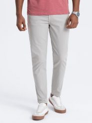 Spodnie męskie chino o dopasowanym kroju - szare V2 - Rozmiar: L. Szare eleganckie spodnie męskie Ombre Clothing, bez wzorów, z bawełny. W wyprzedaży za 224.99 zł.