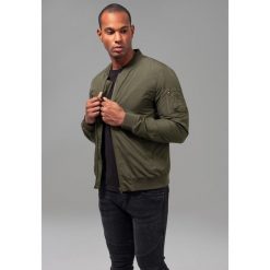 Parka Urban Classic light. Zielone parki męskie Urban Classics, na zimę, m, bez wzorów, bez kaptura. Za 221.50 zł.