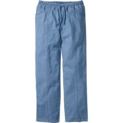 Spodnie z gumką w talii Classic Fit bonprix jasnoniebieski. Jeansy męskie marki bonprix. Za 74.99 zł.