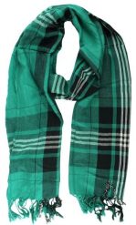 Lekki Szalik Wiosenno-Jesienny - Teer - Turkusowy w Kratę. Zielone szaliki męskie Teer, na jesień, bez wzorów, z materiału, eleganckie. Za 45.00 zł.