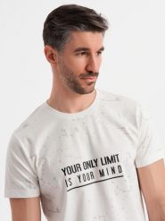 Męski t-shirt z nadrukiem i okrągłym dekoltem – biały V1 - Rozmiar: S. Białe t-shirty męskie Ombre Clothing, m, bez wzorów, z bawełny, bez kołnierzyka, bez ramiączek. W wyprzedaży za 39.99 zł.