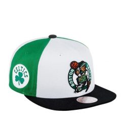 Czapka typu snapback Boston Celtics. Białe czapki męskie Mitchell & Ness, bez wzorów, z poliesteru, sportowe. Za 182.00 zł.