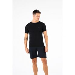 Koszulka termoaktywna męska Woolona Juno Bezszwowa Merino. Czarne bielizna termoaktywna męska WOOLONA, m, bez wzorów, bez ramiączek. W wyprzedaży za 270.00 zł.