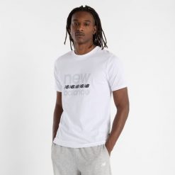 Koszulka męska New Balance MT51940WT – biała. Białe t-shirty sportowe męskie New Balance, m, bez wzorów, z dresówki, klasyczne, bez ramiączek. Za 119.99 zł.