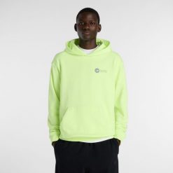 Bluza męska New Balance MT61M4JOAFG – zielona. Zielone bluzy z kapturem męskie New Balance, m, bez wzorów, z materiału, z kapturem. Za 389.99 zł.