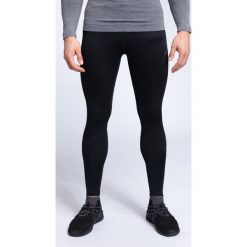 Getry treningowe męskie SPMF001 - głęboka czerń. Długie spodnie sportowe męskie marki 4f. W wyprzedaży za 149.99 zł.