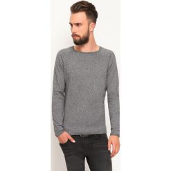 SWETER DŁUGI RĘKAW MĘSKI. Swetry męskie marki TOP SECRET. W wyprzedaży za 59.99 zł.