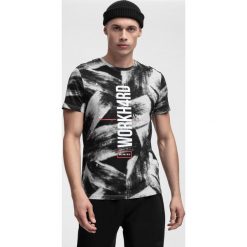 T-shirt męski TSM284 - ciemny szary allover. T-shirty męskie marki 4f. Za 59.99 zł.