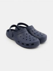 Klapki piankowe z paskiem na piętę - granatowy. Niebieskie klapki i japonki męskie Sinsay, bez wzorów. Za 25.99 zł.