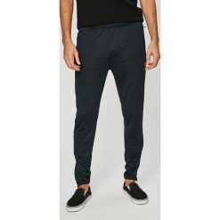 Ellesse - Spodnie. Spodnie na co dzień męskie marki Ellesse. Za 149.90 zł.