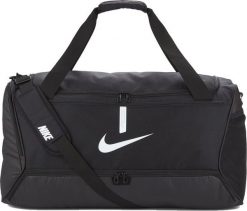 Nike Torba sportowa Academy Team czarna 95 l. Czarne torby sportowe męskie Nike, bez wzorów. Za 126.73 zł.