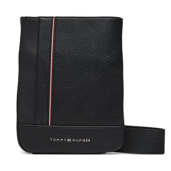 Saszetka Tommy Hilfiger. Czarne saszetki męskie Tommy Hilfiger, bez wzorów, małe. Za 219.99 zł.